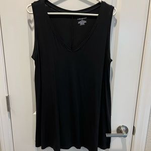 Lane Bryant black swing tank top, size 14/16- no tags - tried on one time.